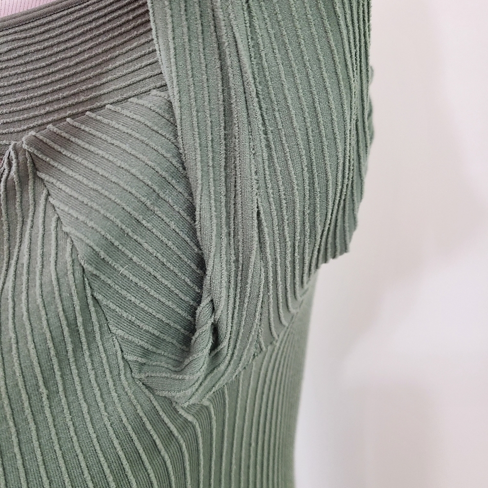 Intimately Free People Find Me Cut Out Off Shoulder Ribbed Top green size M / L - Picture 8 of 8